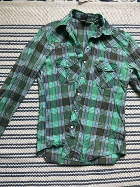 Green Plaid Long-Sleeve Shirt